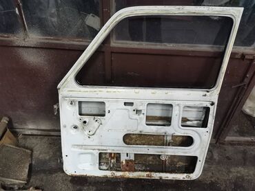 Auto delovi: Dodatni opis Vrata desna Lada 21213,21214 Niva br.2. U beloj boji — 7
