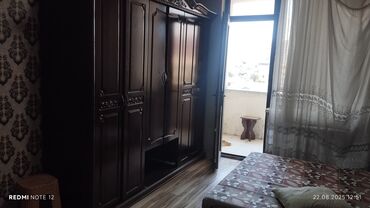 Hummer: Təknəfərlik çarpayı, Dolab