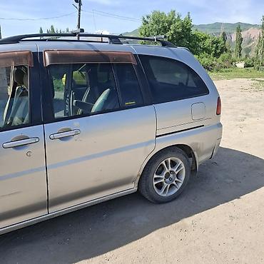 Унаа: Nissan Liberty: 2002 г., Вэн/Минивэн — 2