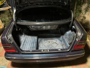 1998 mercedes: Mercedes-Benz : 2.2 l | 2000 il