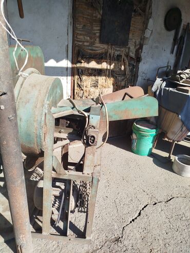 Кормодробилки: Зернодробилка/кормоизмельчитель с вентилятором и ситами - — 3