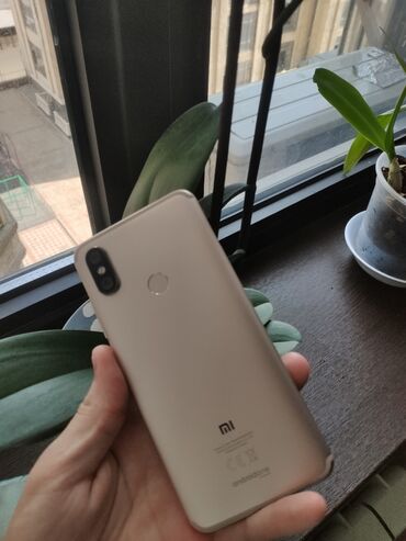 монитор на приус: Xiaomi, Mi A2, Б/у, 64 ГБ, цвет - Бежевый, 2 SIM
