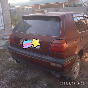 автомобили пасат: Volkswagen Golf: 1994 г., 1.8 л, Бензин, Хетчбек