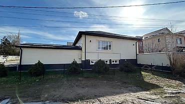 Продажа коттеджей и домов: Продается новый дом в районе ж/м Ачра-Бешик ул. Садырбаева (Баха) — 1