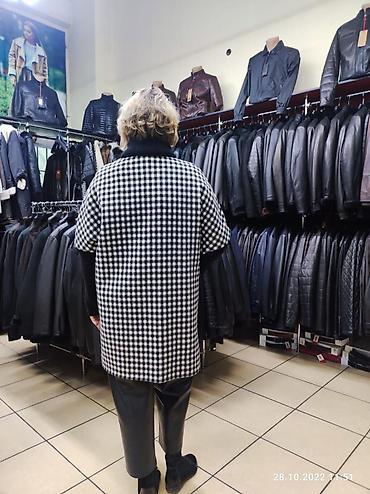 Шубы: Двусторонняя женская шуба/парка-трансформер с капюшоном. Особенности — 7