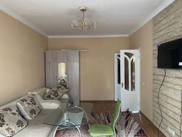 квартиры 2 комнатные в бишкеке в Кыргызстан | Продажа квартир: 3 комнаты, 70 м², 106 серия, 5 этаж, Свежий ремонт, Центральное отопление