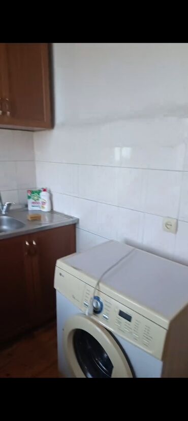 Uzunmüddətli kirayə mənzillər: Nizami,r Üzeyir,H. kuc,28 May mertrosun yaxinliqi.28 Moll qarwi 4/2