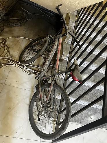 24 lik: 24 velosibet 5 6 aydır sürülmür problemi yoxdur ünvan xirdalan. Boş — 1