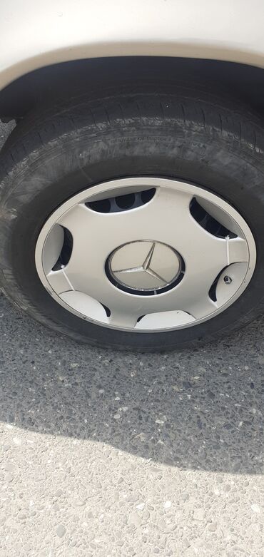 mercedes 190 1993: İşlənmiş Disk təkər Mercedes-Benz 195 / 65 / R 15, 5 Boltlu