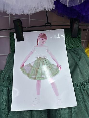 pull bear: Юбка, Модель юбки: Пышная, Мини, Высокая талия — 3