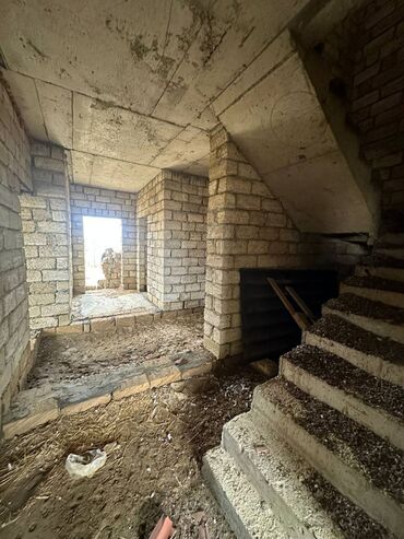 Həyət evləri və villaların satışı: Qala qəs. 6 otaqlı, 180 kv. m, Təmirsiz — 6