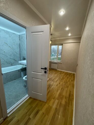 palm beach продаю: 1 бөлмө, 34 кв. м, 105-серия, 1 кабат, Косметикалык ремонт