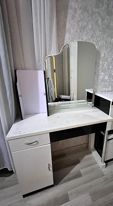 ucuz kamot: Mebel dəsti – böyük güzgülü komod və makiyaj/iş masası 1) Geniş — 2