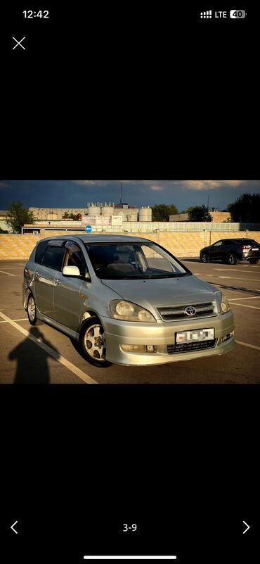 Toyota: Toyota Ipsum: 2002 г., 2.4 л, Автомат, Бензин