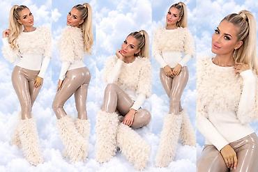 Ženska bluza sa teksturom „perja“ na gornjem delu - Model