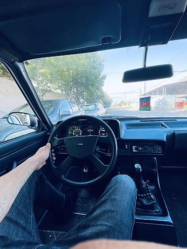 volkswagen tiguan 1: Model: Tofas Şahin (ağ rəng), sedan kuzov Xüsusiyyətlər: - Kuzov: 4 — 4