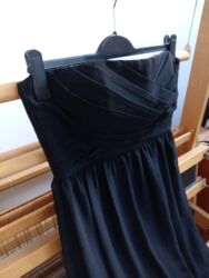 Haljine: Crna, svečana haljina vel. 38, M, sa asimetričnim rubom napred kraća na lalafo.rs — 11 Haljine: Crna, svečana haljina vel. 38, M, sa asimetričnim rubom napred kraća — 11