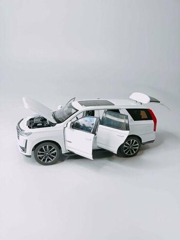 Avtomobil modelləri: Miqyaslı model avtomobil – 1:24 Xüsusiyyətlər: - Korpus: metal - — 2