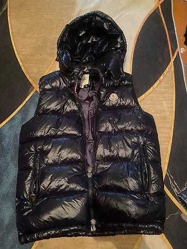 leopard 7: Moncler, размер S Продаю оригинальный пуховый жилет Moncler, размер — 1