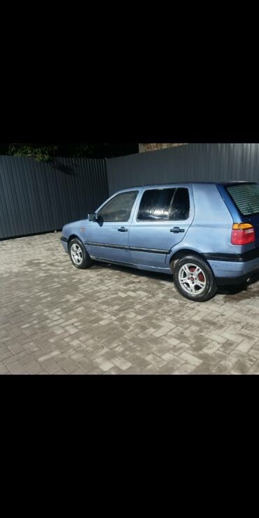 Volkswagen: Volkswagen Golf: 1992 г., 1.8 л, Механика, Бензин, Хэтчбэк