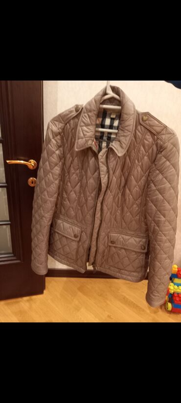Kurtkalar: Burberry Brit quilted qadin gödəkçəsi - Ölçü: XXL (etiketdə