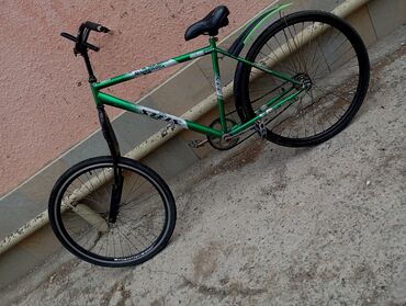 Şəhər velosipedləri: Şəhər velosipedi – yaşıl rəngdə, klassik çərçivə Xüsusiyyətlər: - 28" -da lalafo.az — 11 Şəhər velosipedləri: Şəhər velosipedi – yaşıl rəngdə, klassik çərçivə Xüsusiyyətlər: - 28" — 11