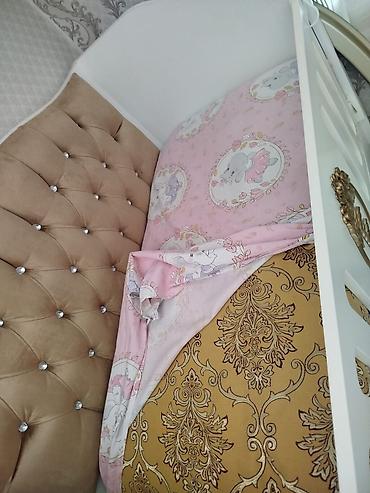 продать банки стеклянные бу: Uşaq kravati satilir 
130 — 4