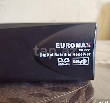 col kamerası: Euromax EM 777 rəqəmsal peyk qəbuledicisi. Sumqayitdadir. - DVB — 2