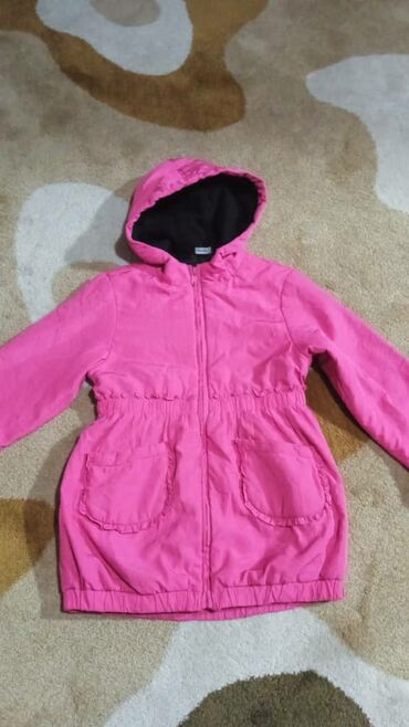 дождевик детский: Осенняя лёгкая куртка для девочек 5-7 лет.В новом состоянии