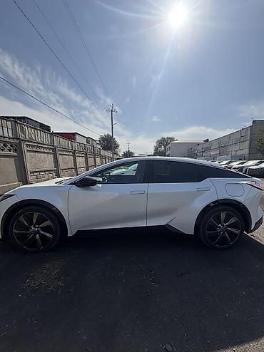Унаа сатуу: Toyota bZ5: 2025 г., Электромобиль, Хетчбек — 9