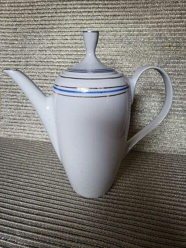 Čajnici: Bokal nov Alba Julia porcelan iz 70ih. Bokal sve na njemu odsjaj od — 6