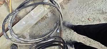 dizalice krokodilke: VIBRO IGLA 2,2KW SA MOTOROM | Imam vibro igle za betoniranje  duzina — 3