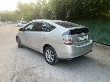 Toyota: Toyota Prius: 2004 г., 1.5 л, Автомат, Гибрид, Хэтчбэк