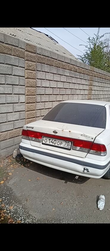 Nissan: Nissan Sunny: 2002 г., 1.5 л, Автомат, Седан