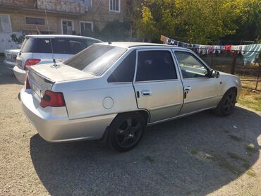 Daewoo: Daewoo Nexia: 2010 г., 1.6 л, Механика, Бензин, Седан