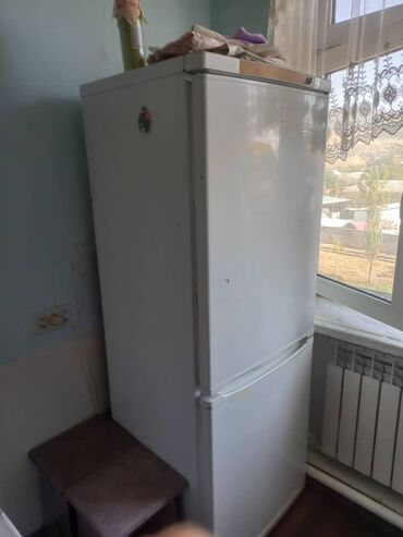 Холодильники: Холодильник Indesit, Б/у, Двухкамерный