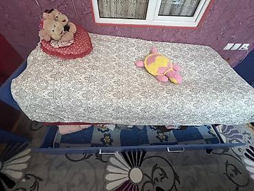 Mebel: Uşaq/yataq otağı mebel dəsti Tərkibi: - Tək nəfərlik çarpayı: mavi — 2