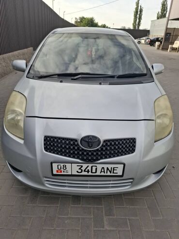 срочно продать машину: Toyota Vitz: 2005 г., 1.3 л, Вариатор, Бензин, Хэтчбэк