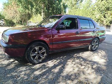 Volkswagen: Volkswagen Vento: 1993 г., 1.8 л, Механика, Бензин, Седан — 9