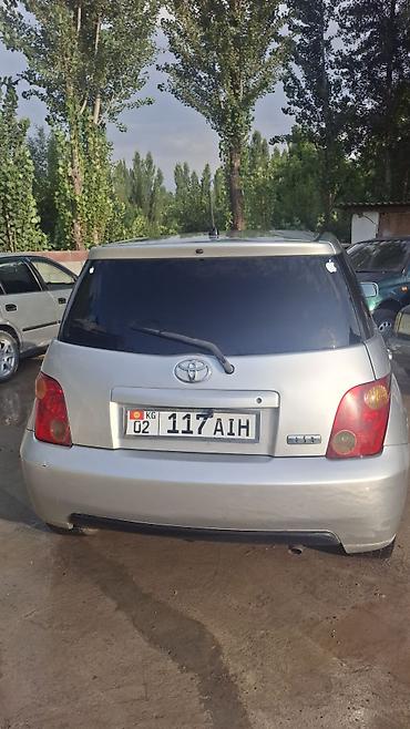 golf 4: Toyota Ist: 2003 г., 1.5 л, Автомат, Бензин, Хэтчбэк — 3