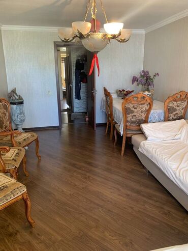 Uzunmüddətli kirayə mənzillər: Nərimanov metrosu yaxınlığında 5 mərtəbəli binanın 5-ci mərtəbəsində 2 — 2