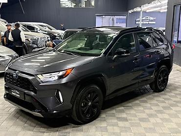 Toyota RAV4: 2022 г., 0.5 л, Автомат, Гибрид, Внедорожник