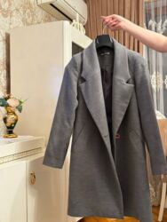 женские трикотажные спортивные костюмы: Пальто, Stradivarius, M, цвет - Серый