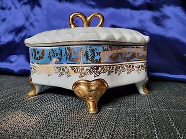 Ostali antikviteti: Satula Titov Veles Jugoporcelan iz 70ih. Satula — 2