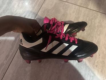 бутсы 38: Футбольные бутсы adidas с шипами для натурального газона. носил два — 1