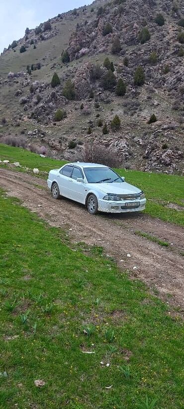 Honda: Honda Accord: 2002 г., 2 л, Автомат, Бензин, Седан