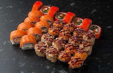 Готовые блюда, кулинария: Сеты суши и роллов - Ассорти роллов: классические, запечённые и с — 5