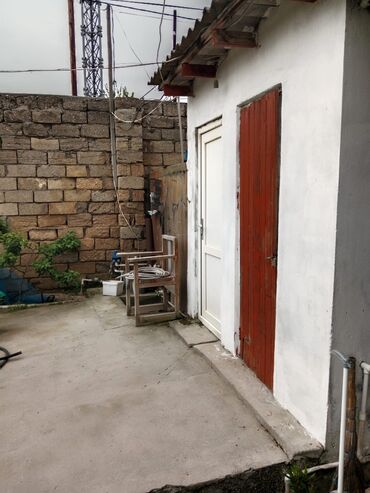 kiraye evler koroglu: Bakı, Hövsan qəs., 7 kv. m, 4 otaqlı, Hovuzlu, Qaz, İşıq, Su