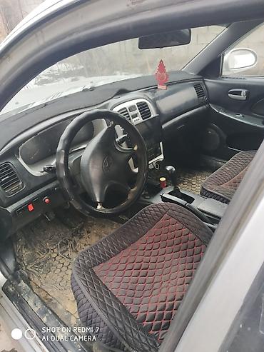Hyundai: Hyundai Sonata: 2001 г., 2 л, Механика, Бензин, Седан — 4