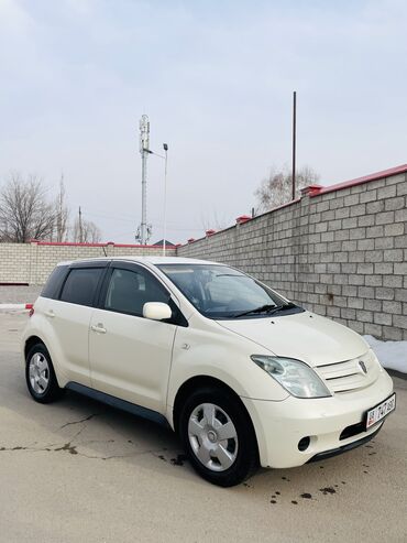 автомобиль toyota yaris: Toyota ist: 2003 г., 1.3 л, Автомат, Бензин